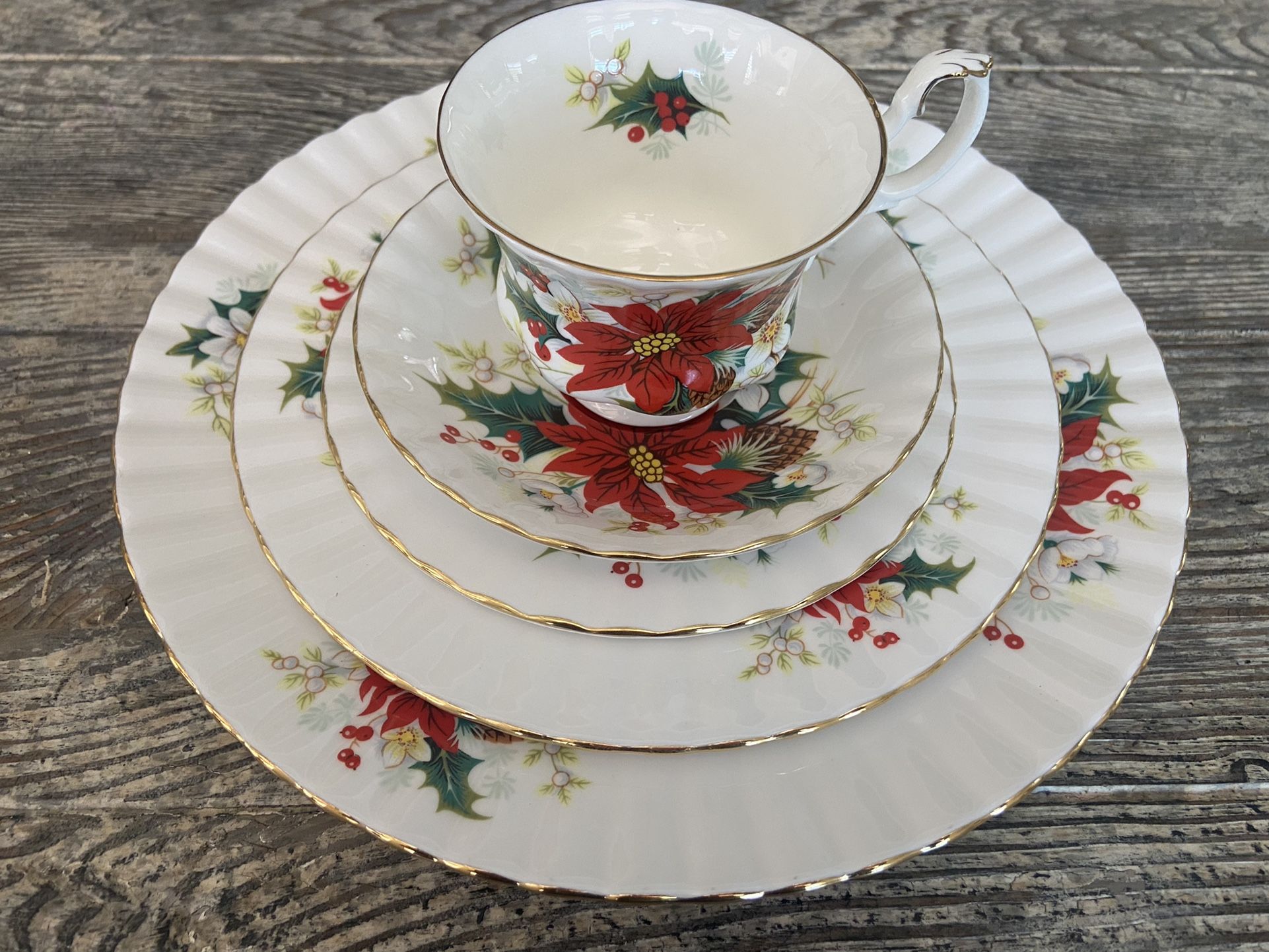 Poinsettia By Royal Albert Piece Place Setting China Dinnerware