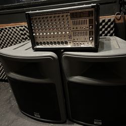 Behringer 12 Channel Power Mixer w Speakers