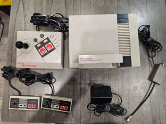 Nintendo NES Console Bundle