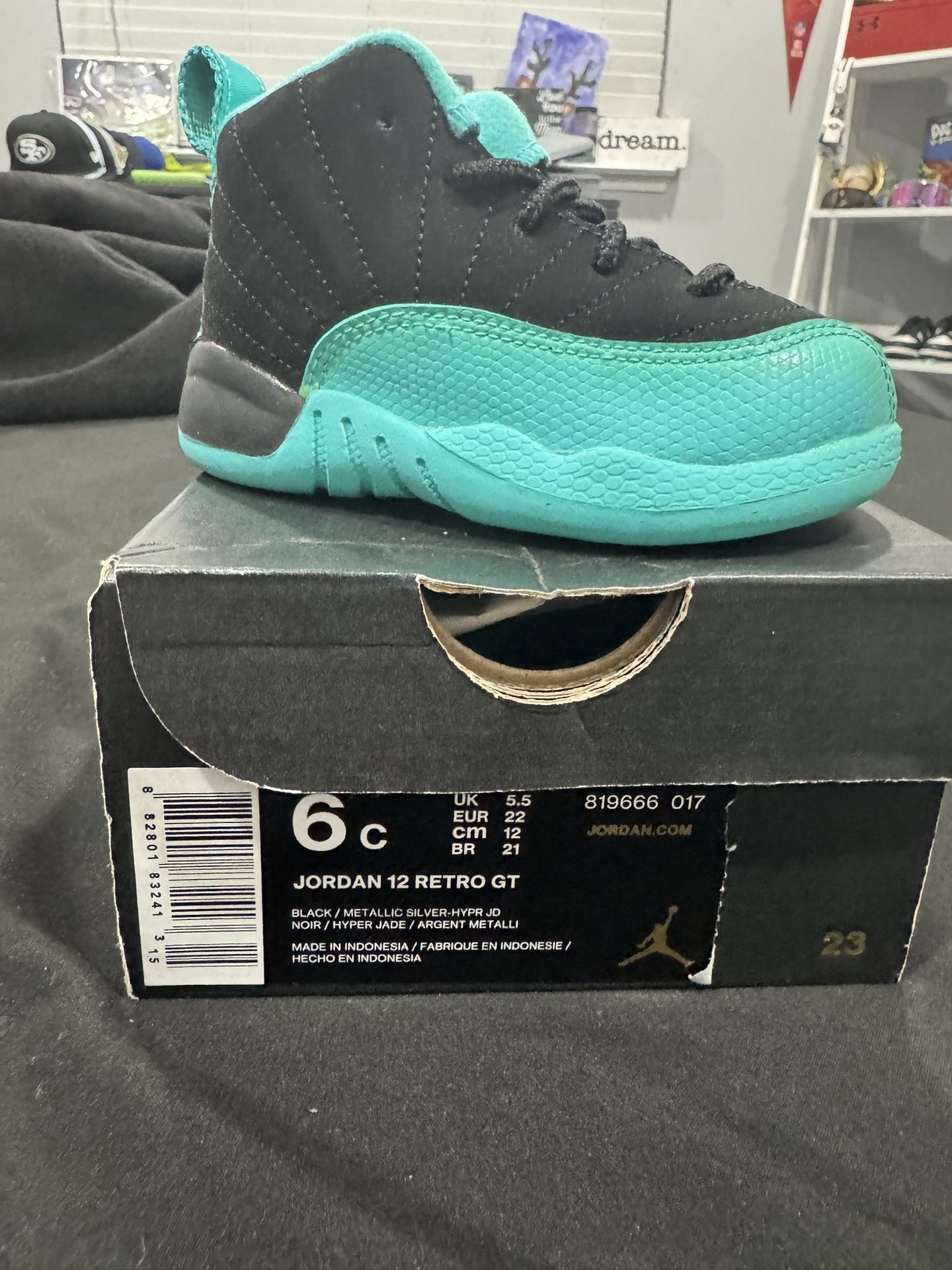 Jordan 12 Retro “Hyper Jade”
