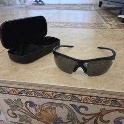 Puma Polarized Sports Sunglasses With Case And Cleaning Cloth