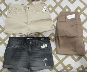 Women’s Shorts & Capri Pant