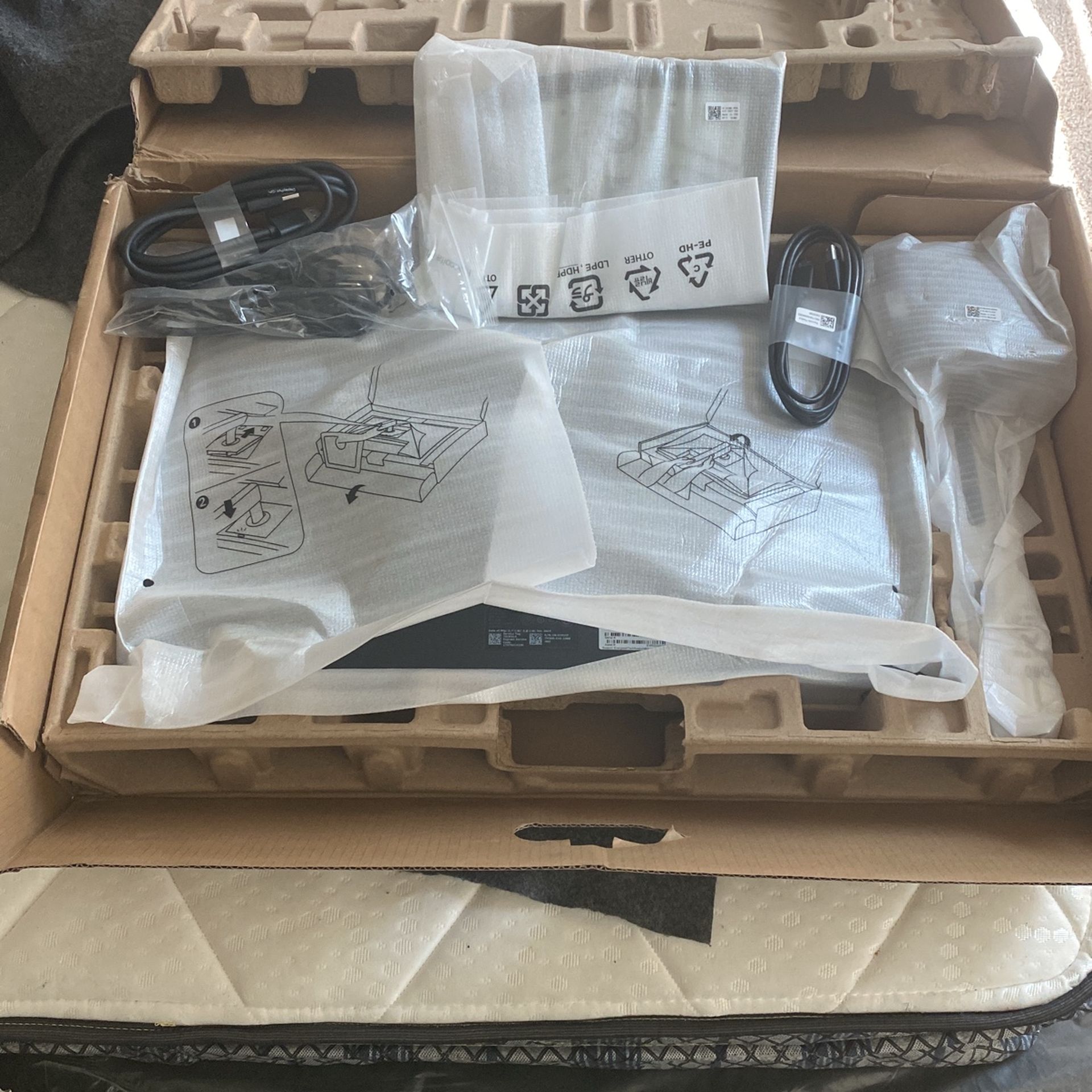 Dell 27” Monitor HDMi Capability