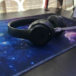 Beats Solo 3s 
