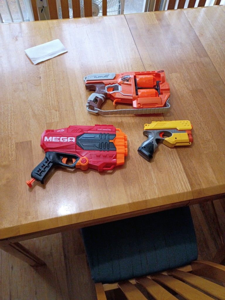 Assorted Nerf Pistols