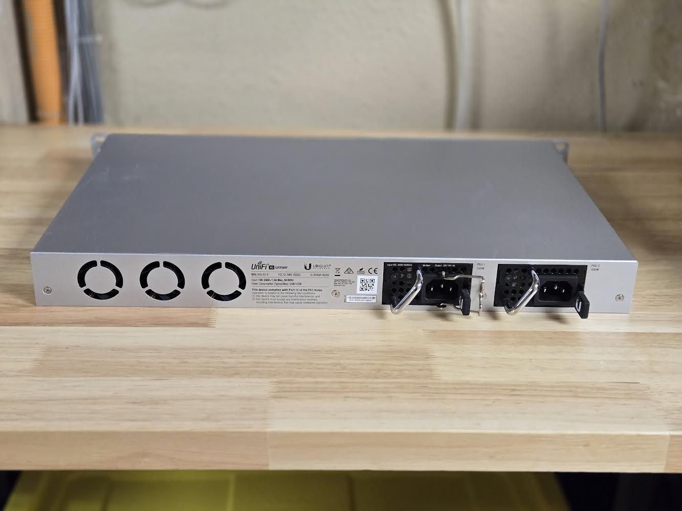 Unifi USG-XG-8