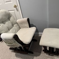 Rocking chair And Ottomon - Free Baby mattress