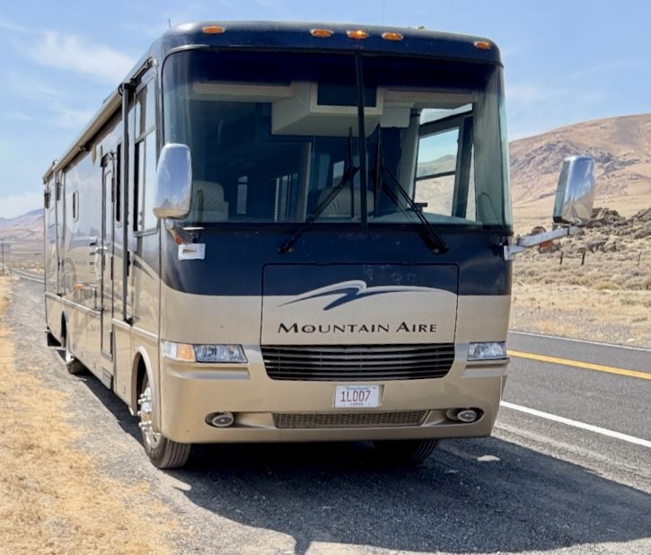 2004 Newmar Mountain Aire 3651 Gas RV Motor Home