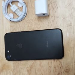 ✅ Iphone 7 ✅32gb✅ unlock for any sim