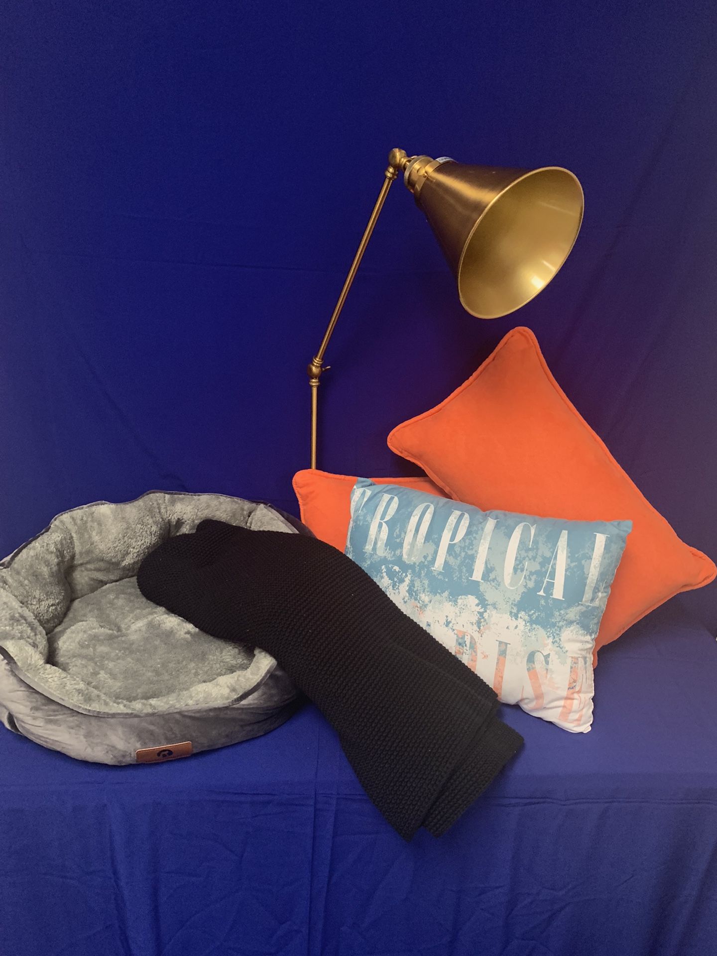 Dog Beds, Pillows, Blankets, Misc
