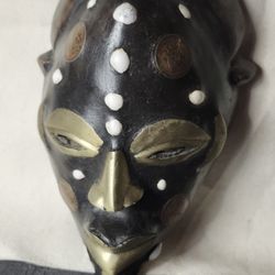 Very Beautiful High Quality Wooden Mask Africa: Nigeria Coins Bronze Shell Tik