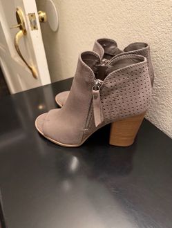 Gray heels