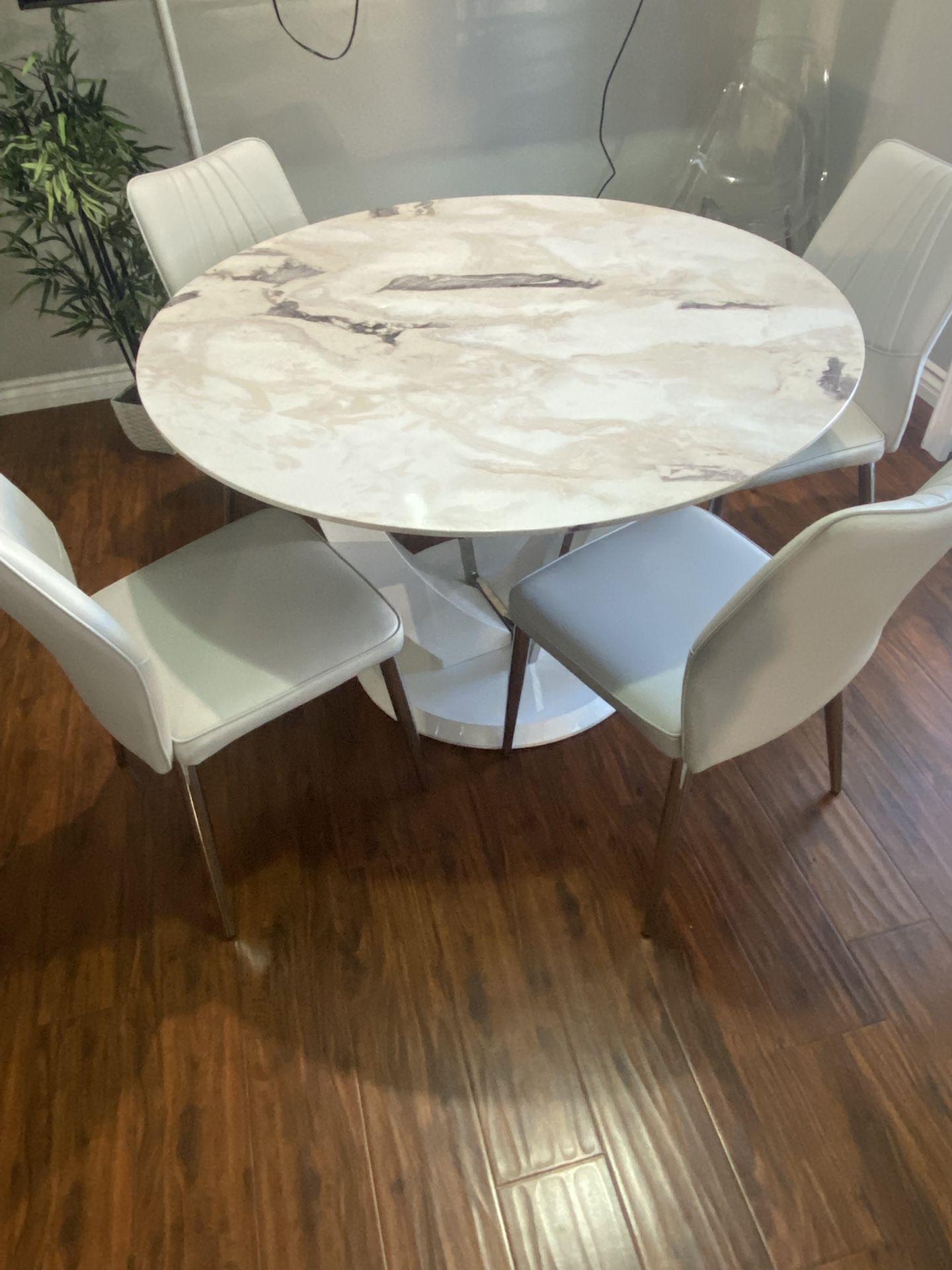 Round Dining Table Set for 4