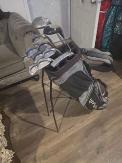 COMPLETE GOLF SET WITH PING STANDBAG (12 CLUBS)
