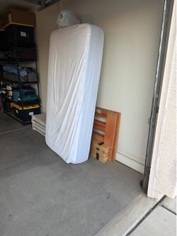 Twin bed free