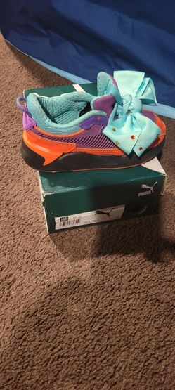 Girls Gym shoes