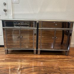 Furniture/Night Stands 