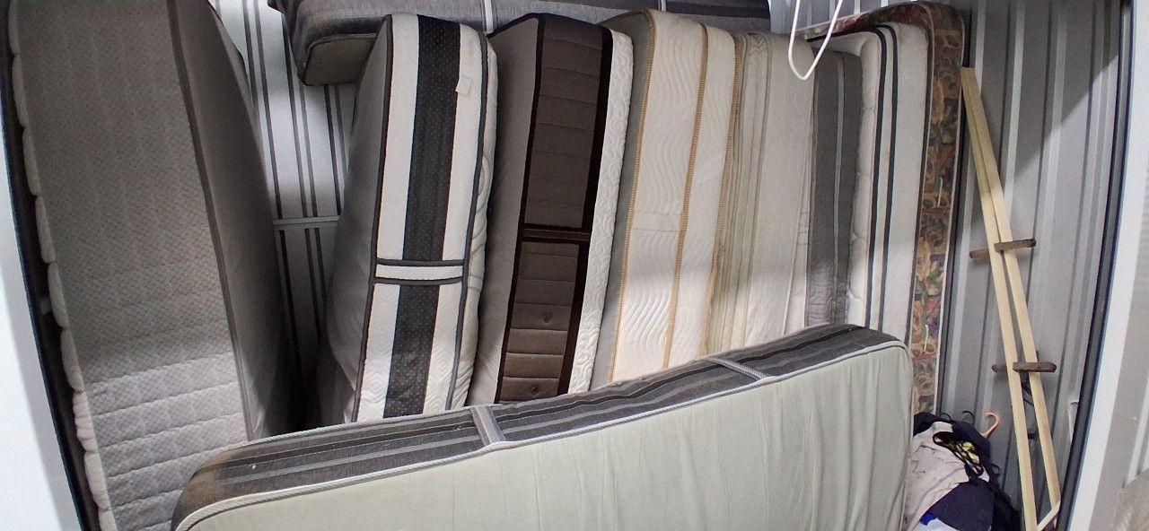 Nice Queen Mattresses