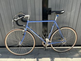 57cm Bianchi Sport SX for Sale in Yorba Linda, CA - OfferUp