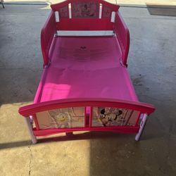 Minnie Mouse Toddler Bed 