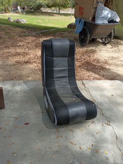 GAMING CHAIR