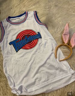 Women’s Lola bunny costume