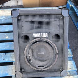 Yamaha SM10V 10-Inch 2-Way Passive Floor Monitor Loudspeaker, damage speaker