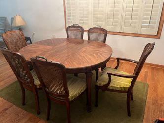 Table & Chairs