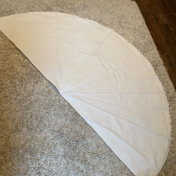 Round White Tablecloth
