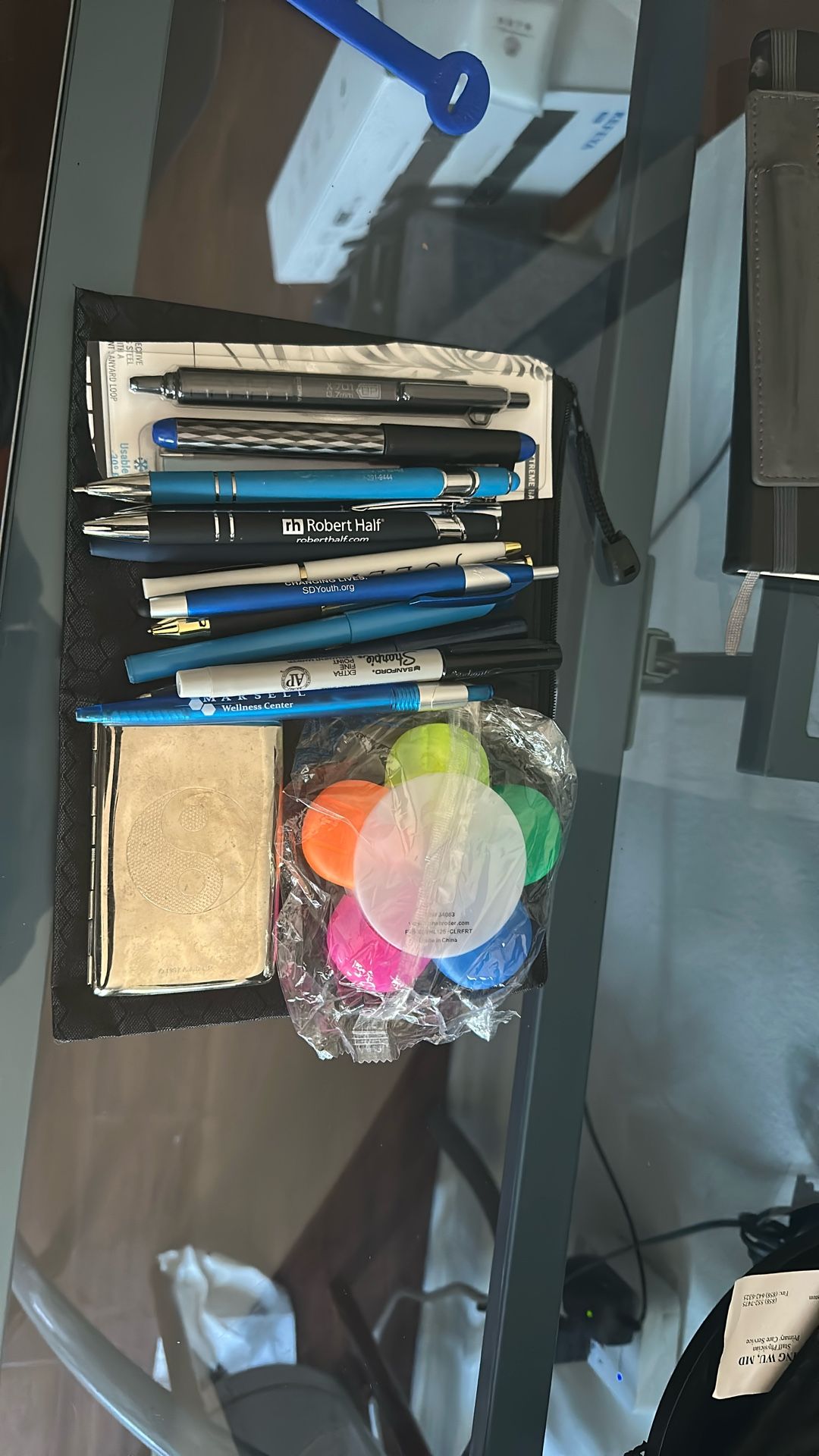Assorted pens