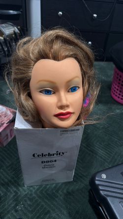 Mannequin head