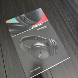 Bose QuietComfort Bluetooth Headphones, Wireless Headphones, Over Ear Noise Cancelling Headphones with Mic