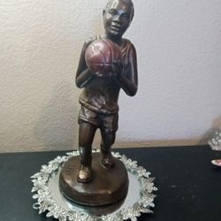 GORGEOUS 10" Basketball Player Bronzed Ceramic Austin Sculpture 

