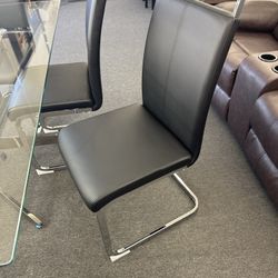 SALE🔥Black/Chrome Chair