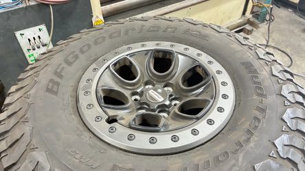 OEM Raptor bead locks