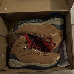 Columbia Newton Ridge Plus Waterproof Amped Women's Hiking Boots