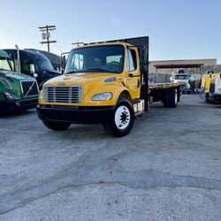2019 Freightliner M2