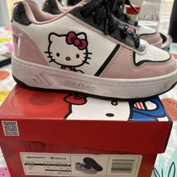Hello kitty HEELYS Size 2