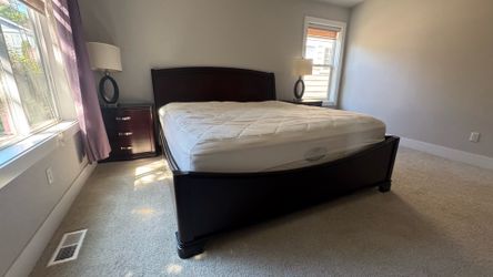 King size bed, dresser and two night stands