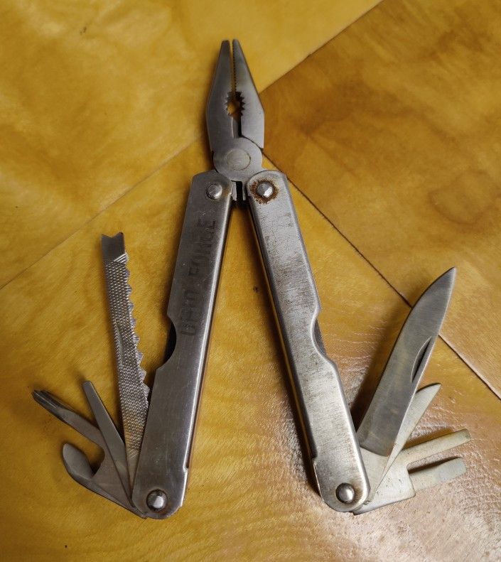 Ohio Stainless Steel Multi Tool Like Leatherman for Sale in