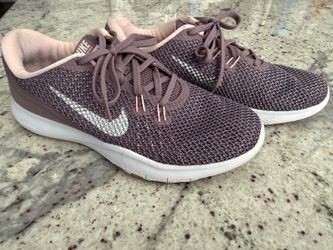 Nike shoes women