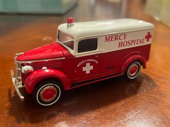 Matchbox Collectible - 1937 GMC ambulance van
