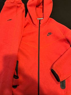 Nike Tech Set