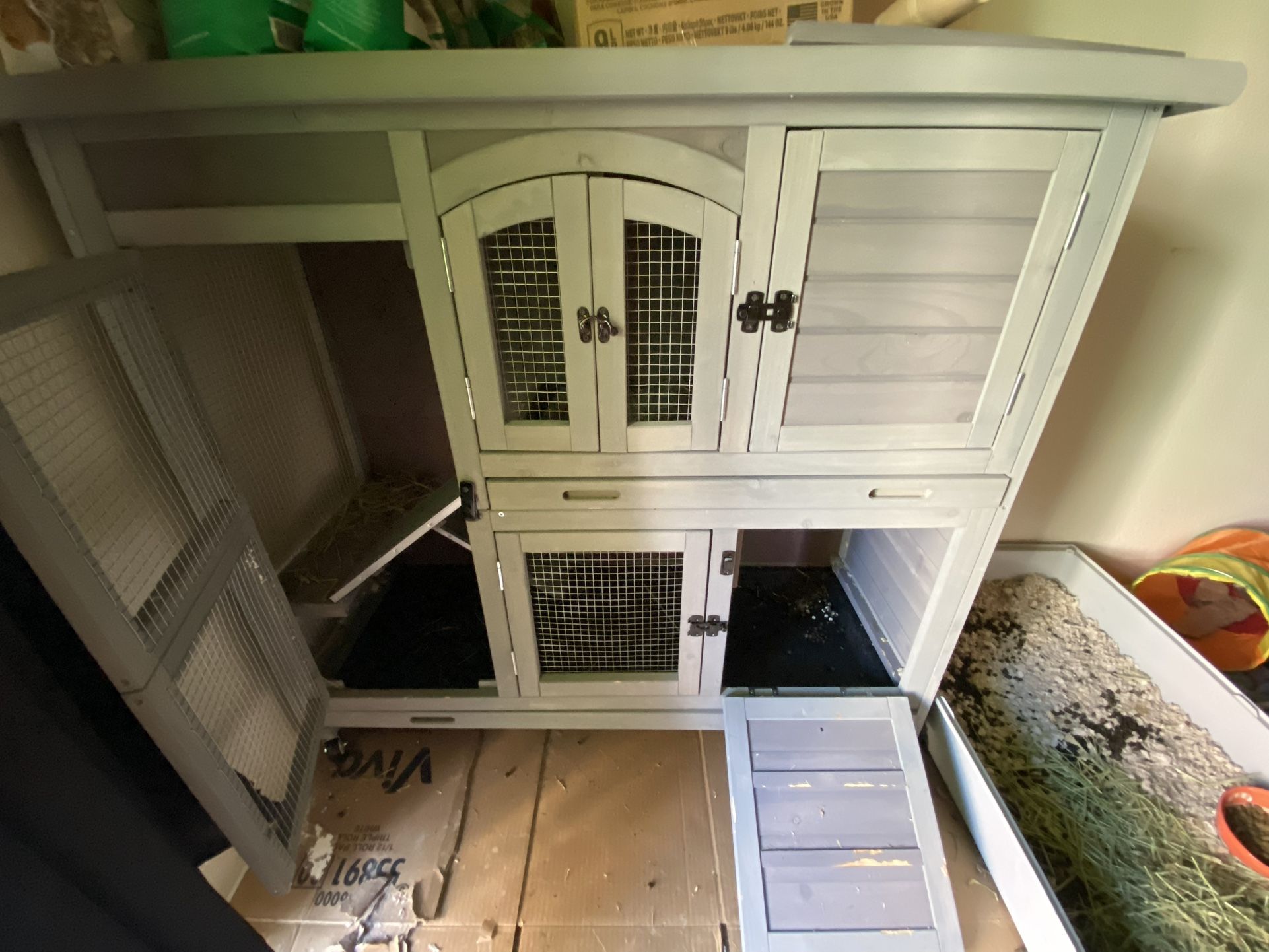 Brand New Animal Play House