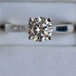 1Ctw Lab Diamond Ring. 14k White Gold