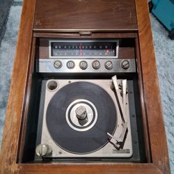 Vintage Magnavox Console Stereo With Record Player Works