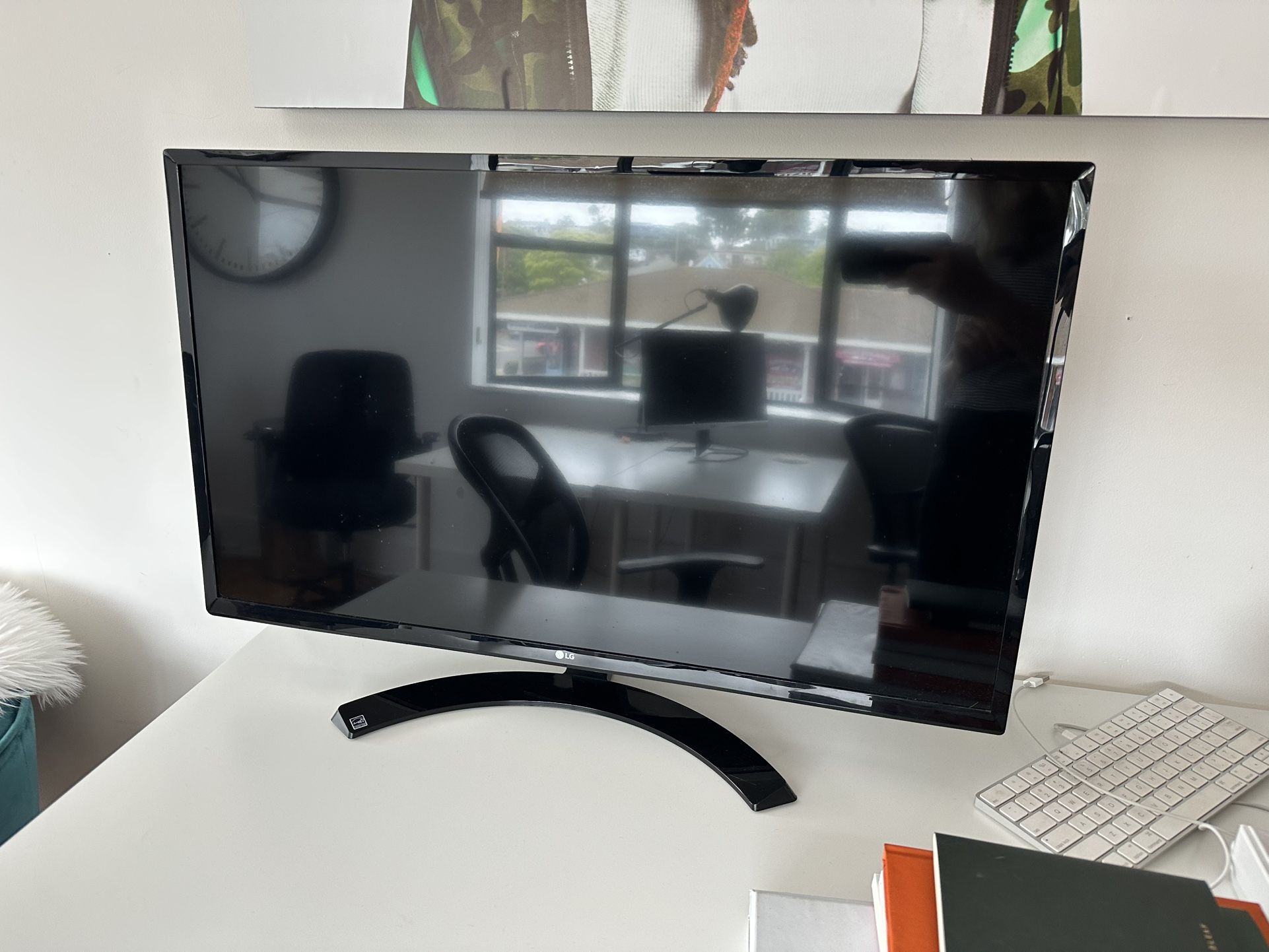 LG Monitor