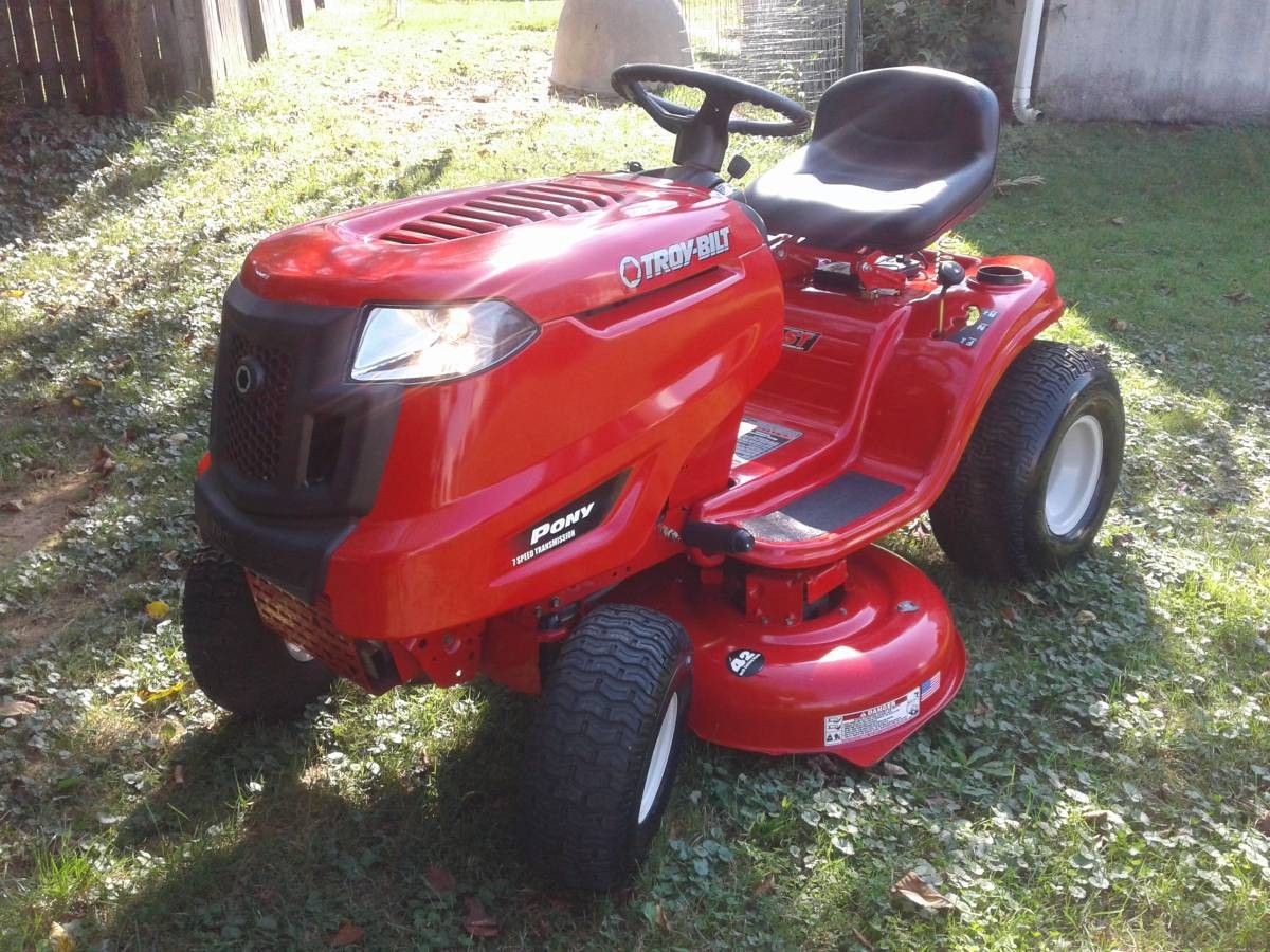 LIKE NEW, TROYBILT PONY 42" RIDING MOWER 