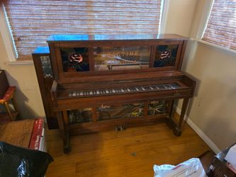 Marantz pc 1145bCoin-Op Player Piano w/ "Ragtime Piano - 25 cents" glass & stained leaded glass, Marantz Piano Company Inc.