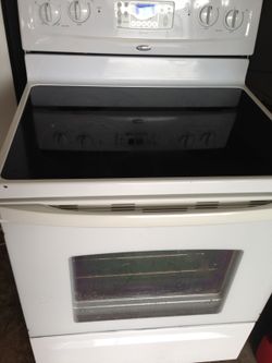 Whirlpool white stove